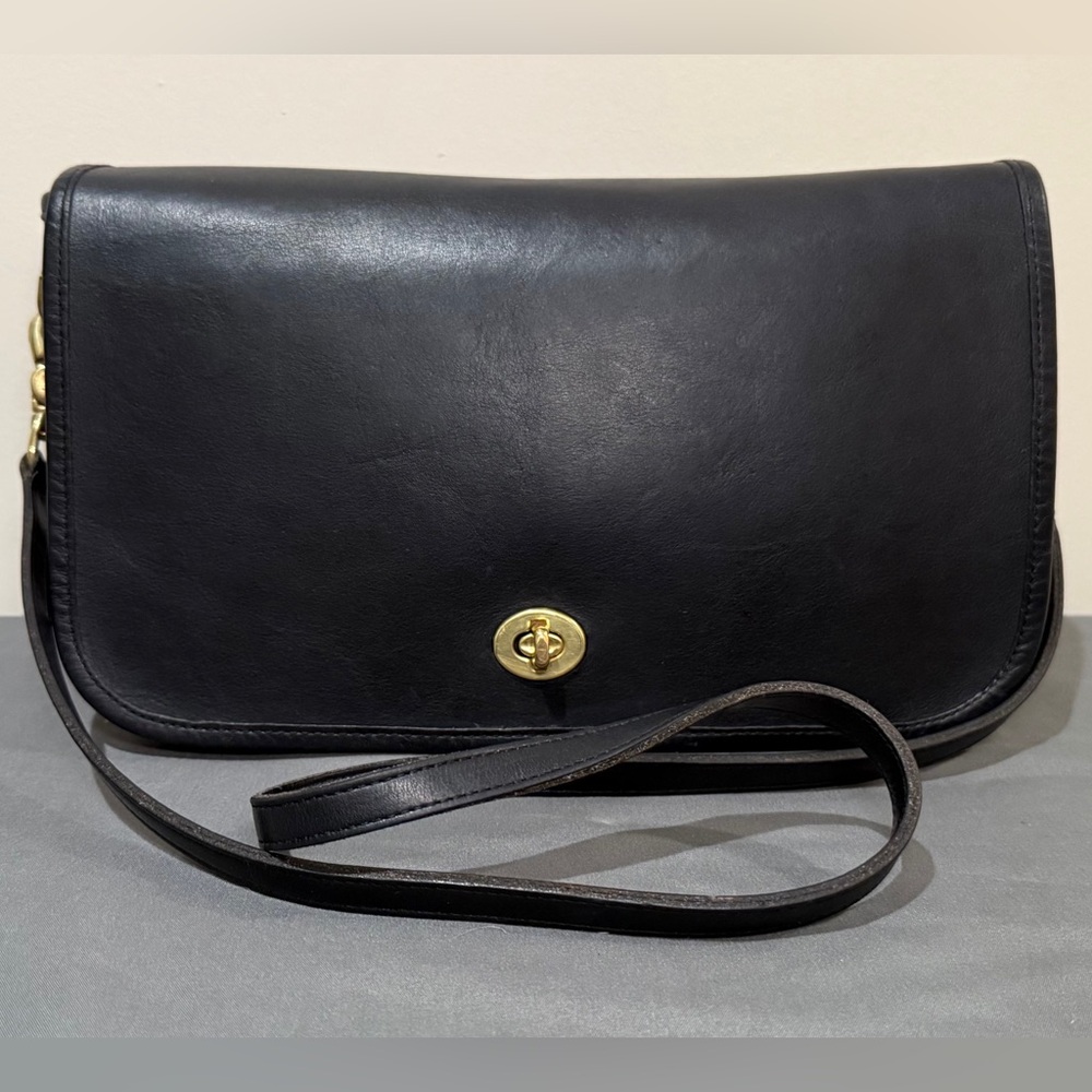 EUC Vintage Coach Convertible Clutch in Black - 9635